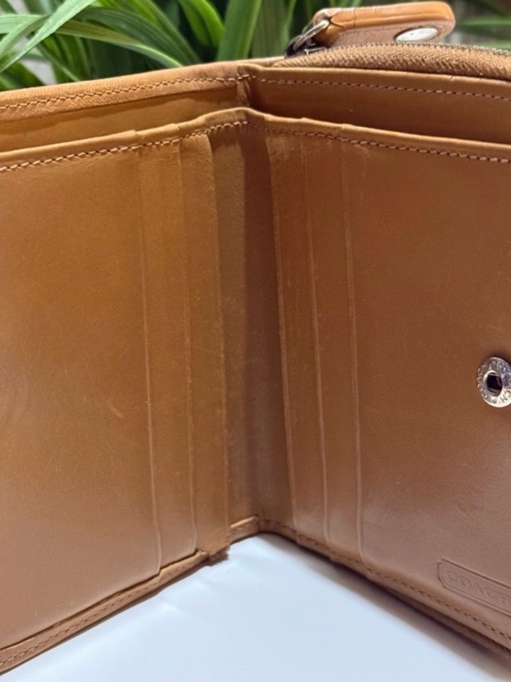 Vintage Coach Tan Leather Card Holder Wallet - Picture 3 of 7